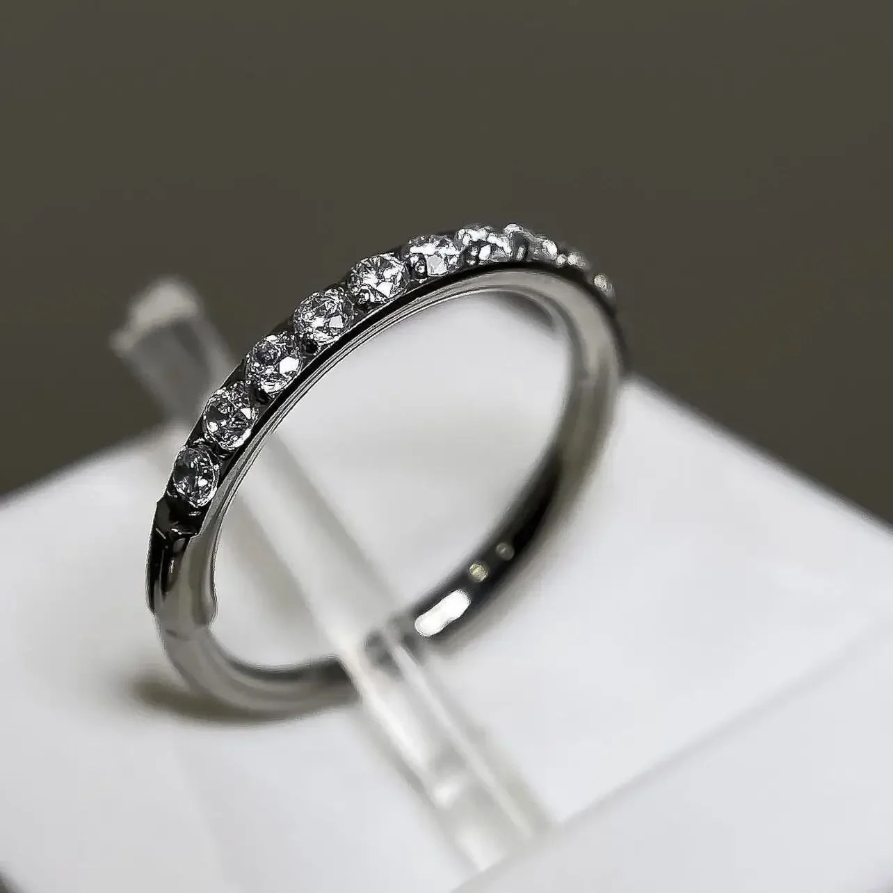 G23 チタン鼻リング 14 グラム 16 グラム 18 グ - Septum Clicker Ring のレビューと価格