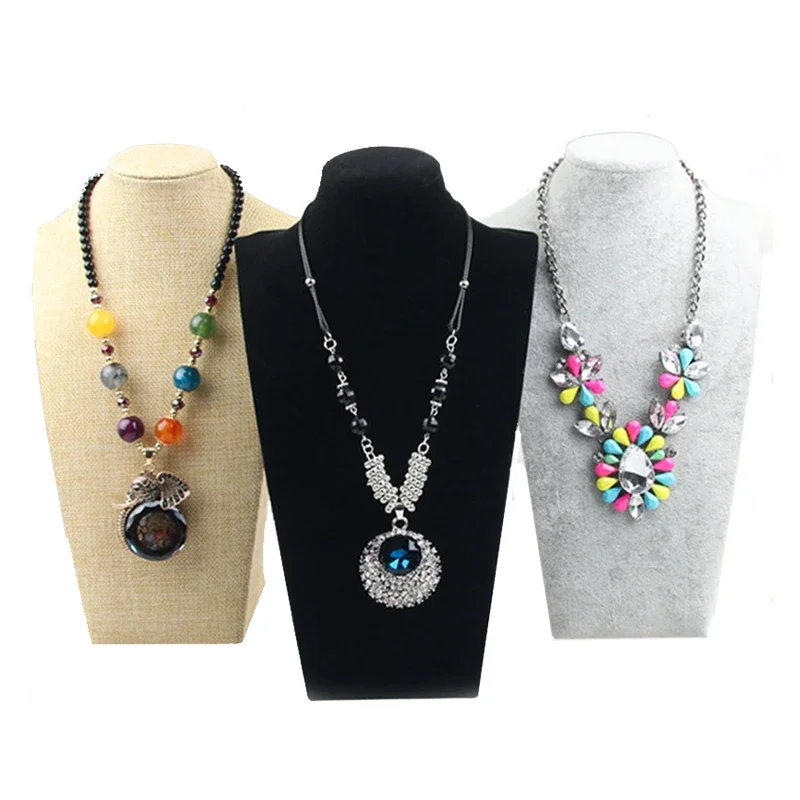 ベルベットポートレートネックレスディスプレイペンダントオーガ - Body Jewelry Holder のレビューと価格