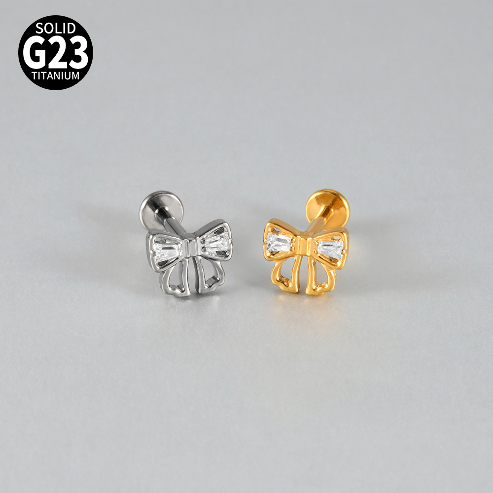 1PCTチタン製アニマルフラットバックCZフラワーリップラブ - Body Jewelry Etc のレビューと価格