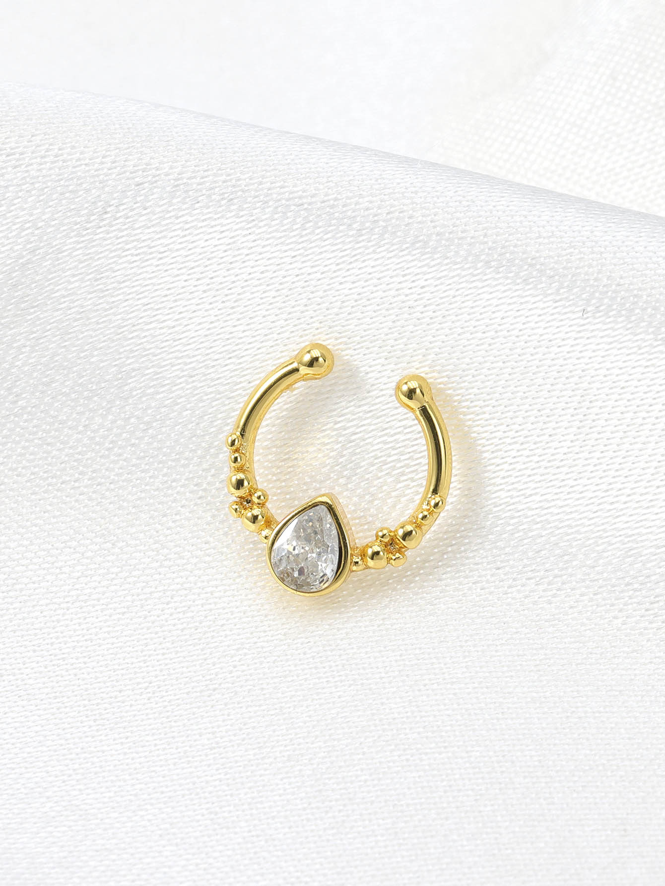 ステンレス鋼ホースシューウォータードロップノーズリング女性用 - Body Jewelry Nose Ring のレビューと価格