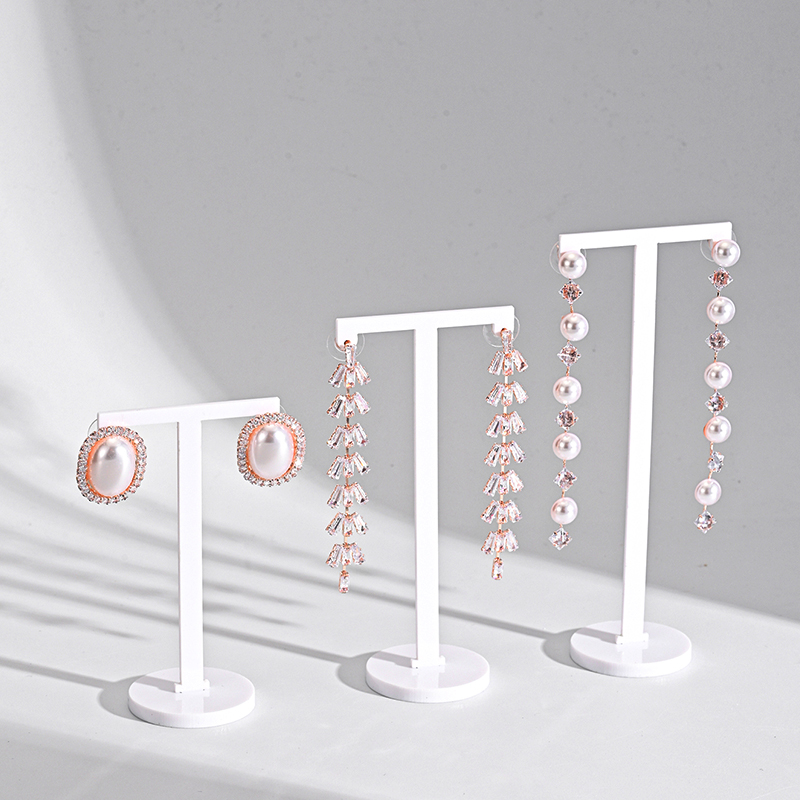 6 個アクリルブラック/ホワイト T シェイプイヤリングディ - Body Jewelry Display のレビューと価格