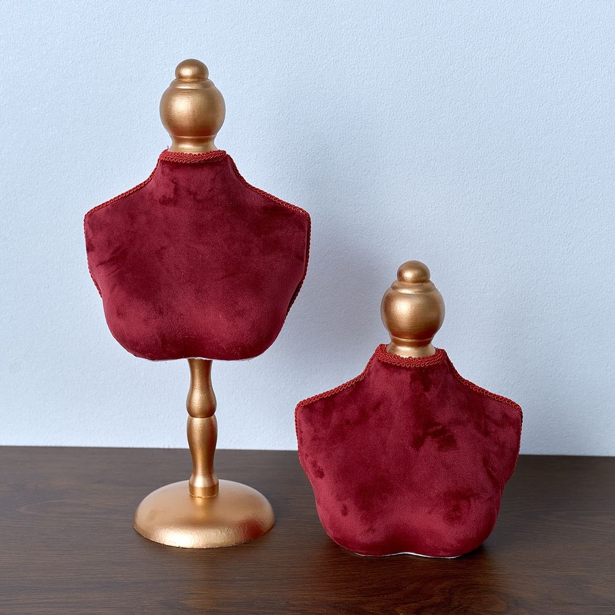 ネックレスディスプレイバストスタンド グレース ジュエリーチ - Body Jewelry Holder のレビューと価格