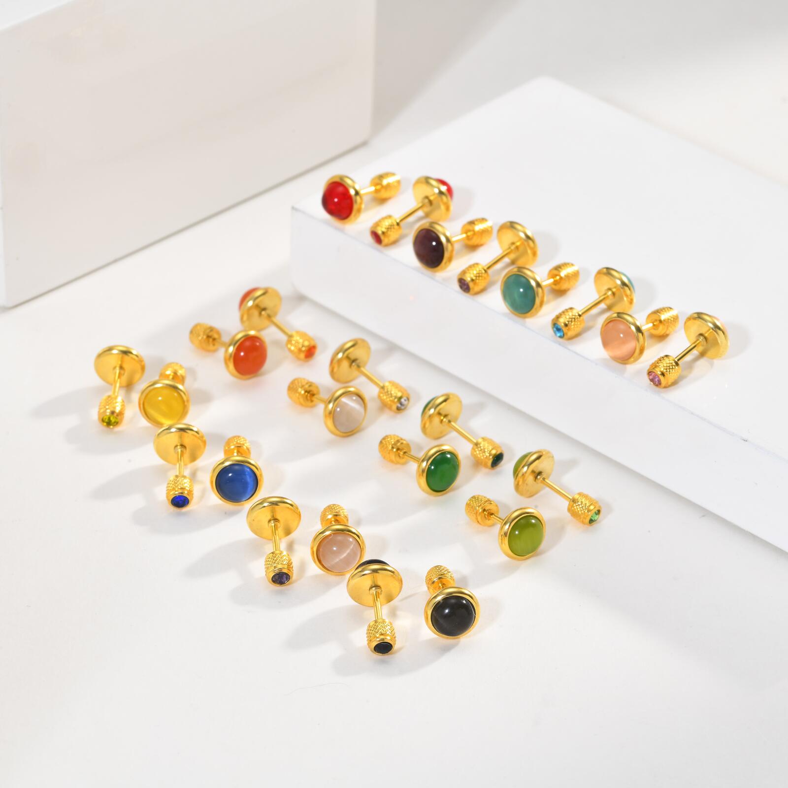 誕生石スタッドピアス 女性用、18Kゴールドメッキステンレス - Body Jewelry Flat Back のレビューと価格